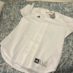 Adidas women’s softball shirt jersey